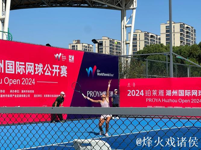 打网球跨年,“运动度假”开辟体验消费新赛道 打网球跨年,“运动度假”开辟体验消费新赛道